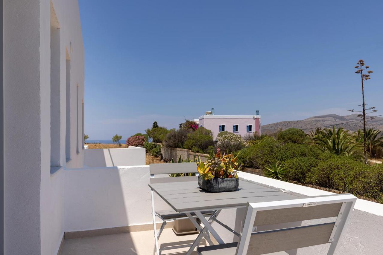 Chrysonisos Suites With Sunset & Seaviews Near Kini Exterior photo